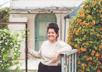 ערוכה לכל מצב עם אף אדום. חן גודיס