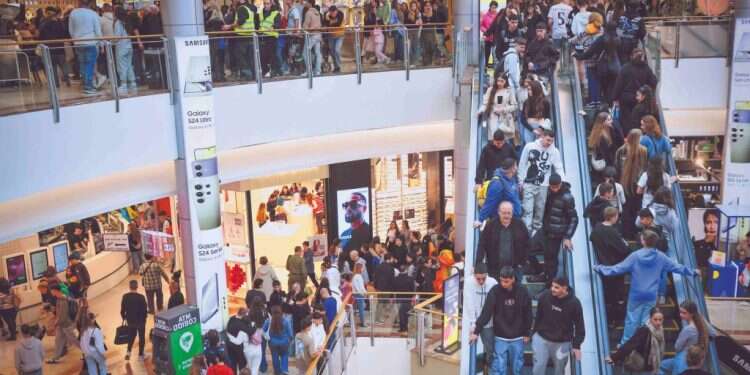 הצרכנים שבו לקניונים. אילוסטרציה. צילום: פלאש 90