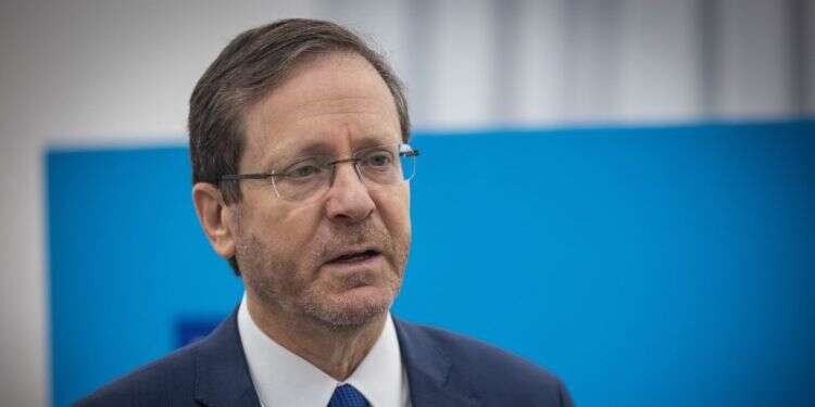 נשיא המדינה, יצחק הרצוג. צילום: יונתן זינדל, פלאש 90 הנשיא הרצוג בוועידת מקור ראשון: "יש כאלו שמתעקשים להחזיר אותנו למחלוקות 6 באוקטובר"