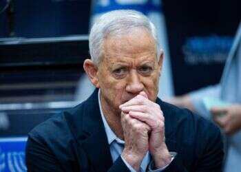 בני גנץ במסיבת העיתונאים של המחנה הממלכתי