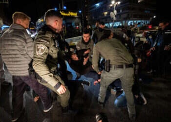 שוחררו מפגינים "שנערכו למבצע צבאי לכיבוש בית ראש הממשלה"