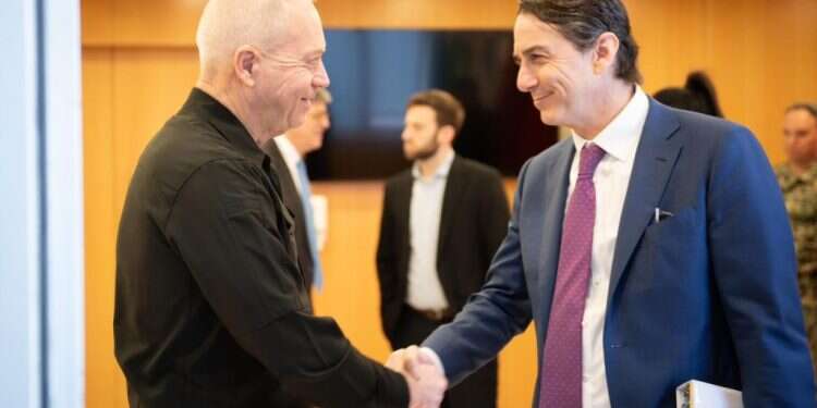 שר הביטחון יואב גלנט ויועצו של נשיא ארה גלנט להוכשטיין: "התוקפנות של חיזבאללה מקרבת אותנו לנקודת הכרעה"