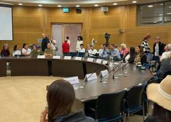 אירוע למען אמהות הלוחמים בכנסת אמהות הלוחמים ללא קרדיט