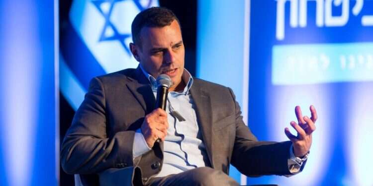 יניב כהן, ראש מכון תכלית בוועידת מקור ראשון לחברה וביטחון בשדרות. צילום: לירון מולדובן חזון ישראלי, יהודי וציוני חדש: יניב כהן בוועידת מקור ראשון לחברה וביטחון