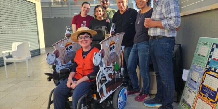 צילום: בית הגלגלים המתנדבים מקיבוץ בארי שמכינים תחפושות מיוחדות לילדים על כסאות גלגלים