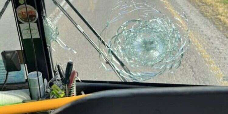 שלושה פצועים בפיגוע ירי בכביש 90