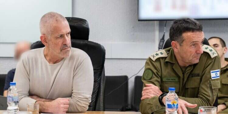 הרצי הלוי ורונן בר. צילום: דובר צה