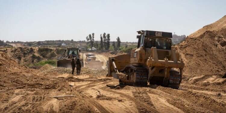 חיל ההנדסה משמיד את המנהרה בעזה. צילום: דובר צה תיעוד: צה״ל השמיד את מנהרת הטרור הארוכה ביותר בצפון הרצועה