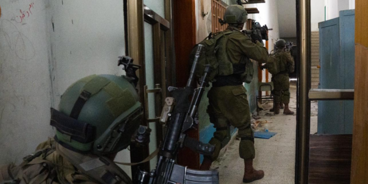 לוחמי צה שייטת 13 בבית החולים שיפא: 50 מחבלים חוסלו ביממה האחרונה