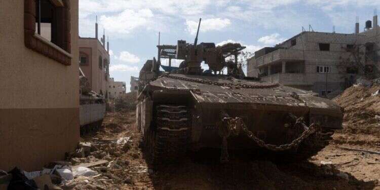 גבעתי פושטים בחאן יונס: עשרות מחבלים חוסלו בהיתקלויות פנים אל פנים