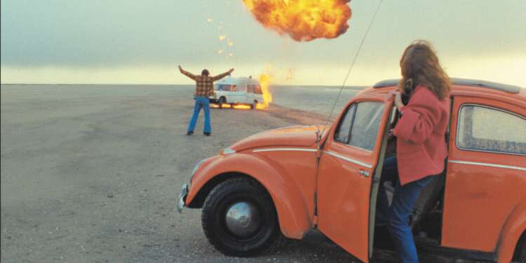 הקפיצה של גרוסמן מירושלים לדמותו של עריק אמריקאי ממלחמת וייטנאם מוסברת בהשפעת סרטי התקופה עליו.
מתוך הסרט הקפיצה של גרוסמן מירושלים לדמותו של עריק אמריקאי ממלחמת וייטנאם מוסברת בהשפעת סרטי התקופה עליו. מתוך הסרט "ידיד אמריקאי", 1977 צילום: באדיבות yes