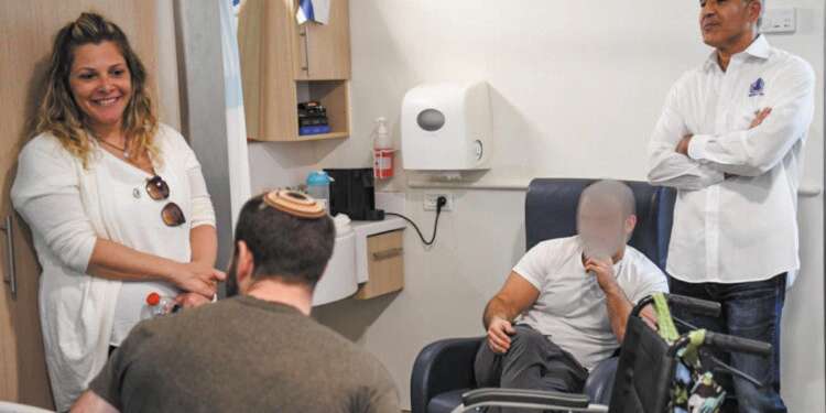 נפש אחת. צילום: אגף דוברות וקשרי ציבור במשרד הביטחון "אנחנו משדכים לכל פצוע איש קשר אישי שמטפל בהכול"