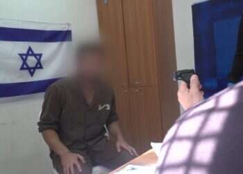 על עבירות מין המחבלים לא ששים לדבר. מחבל בחקירה. צילום: דוברות שב"כ