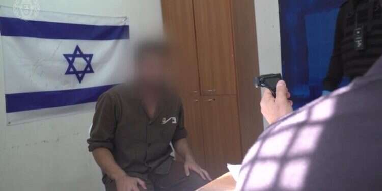 על עבירות מין המחבלים לא ששים לדבר. מחבל בחקירה. צילום: דוברות שב על עבירות מין המחבלים לא ששים לדבר. מחבל בחקירה. צילום: דוברות שב"כ