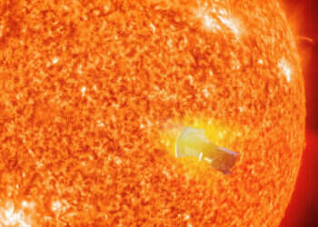 הגשושית פרקר בהדמיה על רקע השמש. צילום: שאטרסטוק משימה היסטורית: מדעני נאס"א מתכוננים "לגעת בשמש"