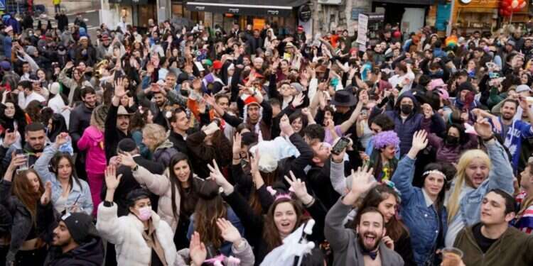 אורה ושמחה: 10 מסיבות פורים השוות ביותר לדתיים בכל הארץ