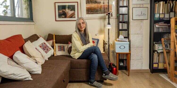 עדית שמר, קטמון, ירושלים. צילום: נעמה שטרן עדית שמר, קטמון, ירושלים. צילום: נעמה שטרן