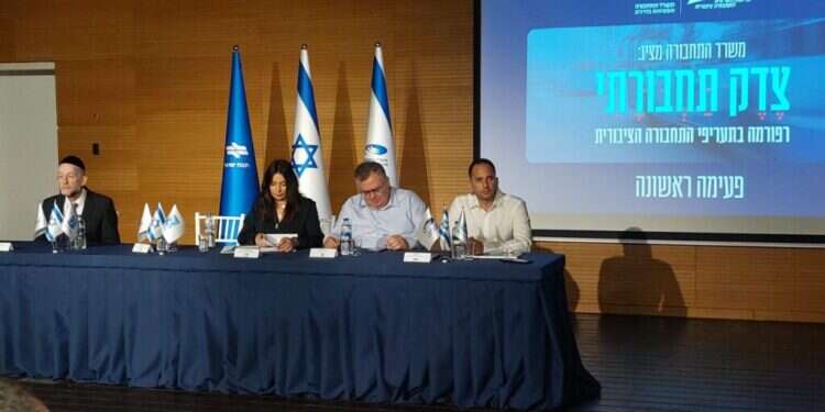 השרה רגב בתדרוך בלוד בשבוע שעבר. צילום: אלישיב רייכנר השרה רגב בתדרוך בלוד בשבוע שעבר. צילום: אלישיב רייכנר