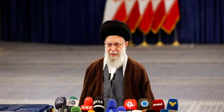 המנהיג העליון של איראן, האייתוללה עלי ח'אמנאי. צילום: EPA המנהיג העליון של איראן, האייתוללה עלי ח'אמנאי. צילום: EPA