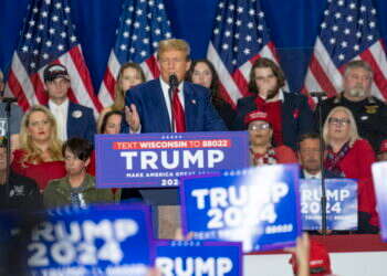 טראמפ נואם במהלך עצרת בגרין ביי, ויסקונסין, ארה"ב בתחילת החודש. ילום: EPA