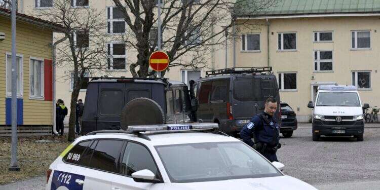 בן ה-12 שירה בחבריו לכיתה בפינלנד: סבלתי מבריונות