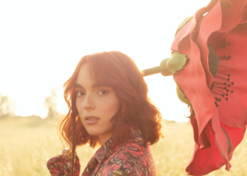 "אין לך כסף להגיע לעבודה, אין בגדים, את נמצאת בלופ בלתי אפשרי"