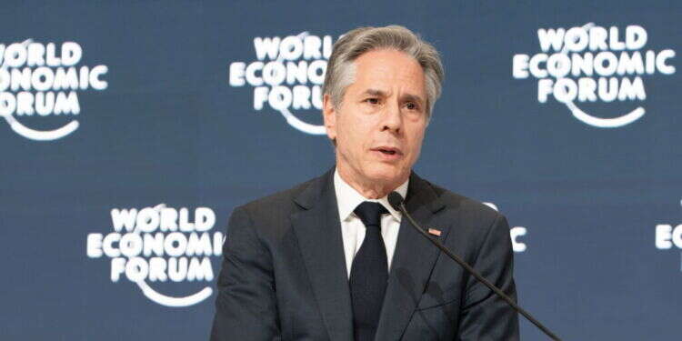 בלינקן בריאד, השבוע. צילום: EPA/Deepu Das בלינקן: "הדבר היחיד שעומד בין תושבי עזה להפסקת אש הוא חמאס"