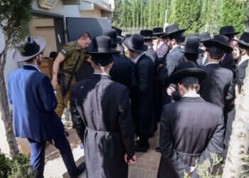 חרדים בלשכת גיוס, בשבוע שעבר. צילום: חיים גולדברג, פלאש 90