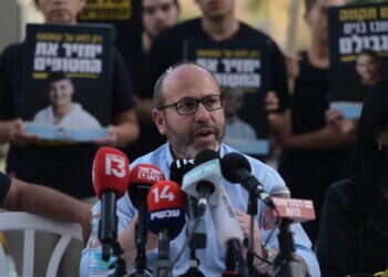 צביקה מור, אביו של החטוף איתן מור. צילום: Avshalom Sassoni/Flash90