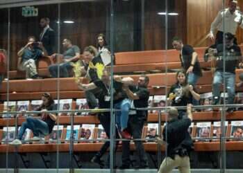 גנץ מקווה שבחירות יצננו את הרחובות