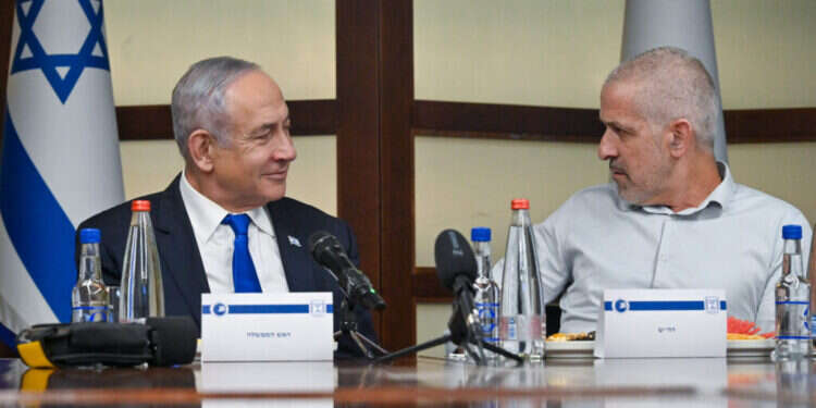 ראש הממשלה בנימין נתניהו עם ראש השב לימוד התנ"ך בישראל – בירידה דרסטית