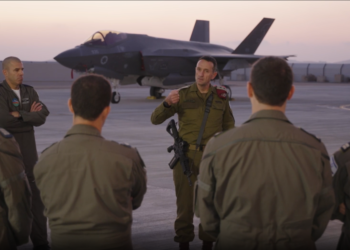 הרמטכ"ל בבסיס נבטים: "שיגור של כל כך הרבה טילים – ייענה בתגובה"