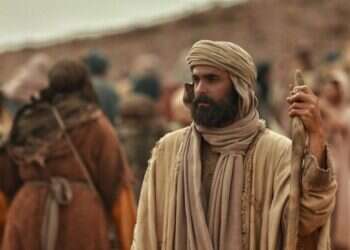 אבי אזולאי על סט הצילומים בתפקיד משה. באדיבות נטפליקס