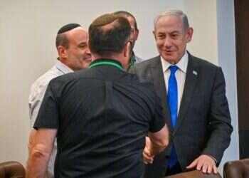 נתניהו במפגש עם משפחות חטופים ומשפחות שכולות, שלשום. צילום: קובי גדעון /לע "ניכנס לרפיח ונחסל את גדודי חמאס – עם או בלי עסקה"