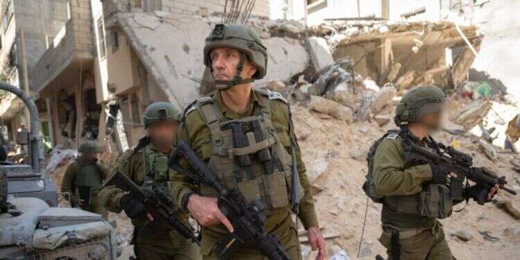 הרמטכ הרטמכ"ל בחאן יונס: המשך הלחימה הוא הדרך לשחרר את החטופים