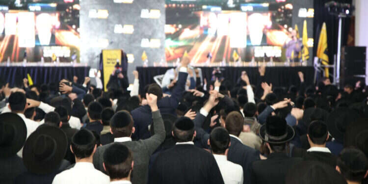 כנס תמיכה במפלגת ש רבני ש"ס: אסור ללכת לצבא – כולל מסלולים לחרדים