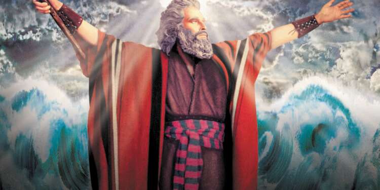 מבעד למשקפיים מודרניים נתפסת כפנטסטית. קריעת ים סוף מתוך הסרט "עשרת הדיברות", במאי ססיל ב. דמיל, 1956