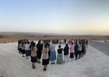 כחלק מעידוד הארכת השירות הלאומי: הבנות יצאו למסע ישראלי