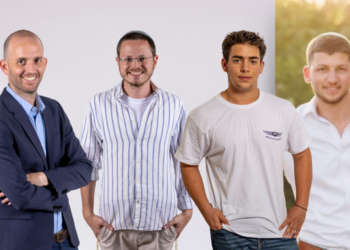 מימין: מתן ויזל, אלקנה הומינר (צילום: נעמה שטרן), צבי שטרן וטל לוריא (צילום: אריק סולטן, סטיילינג: מעיין רתם ברש)