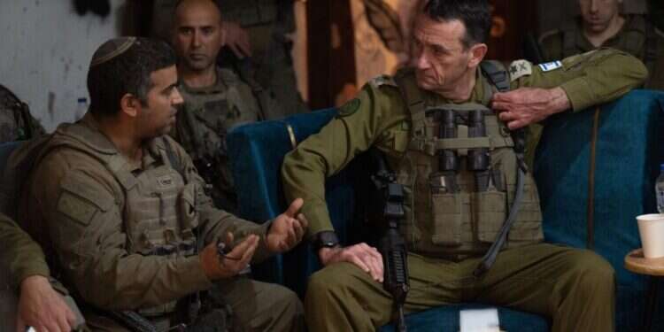 הרמטכ"ל ברפיח: "לפרק את חמאס לחלוטין זו משימה לאומית של ישראל"