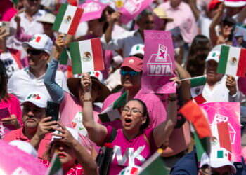 תומכות של מועמדת האופוזיציה המקסיקנית באירוע פוליטי