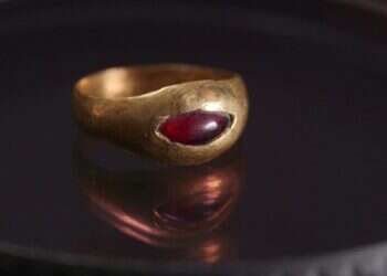 טבעת זהב בת כ-2300 שנה נחשפה בעיר דוד