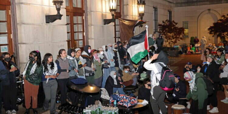 מפגינים פרו־פלסטינים באוניברסיטת קולומביה, השבוע. צילום: איי.אף.פי