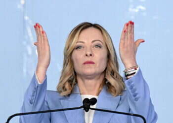 מלוני, אורבן ולה-פן: הימין האירופי מתחזק לקראת הבחירות לאיחוד