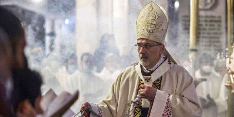הפריארך הלטיני של ירושלים, פיארבטיסטה פיצבלה. צילום:  Emmanuel DUNAND / AFP הכנסייה הלטינית בירושלים: הארכיבישוף שלנו ביקר בעזה