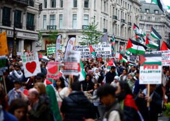 אופנת רחוב אוקספורד 2024: כאפייה