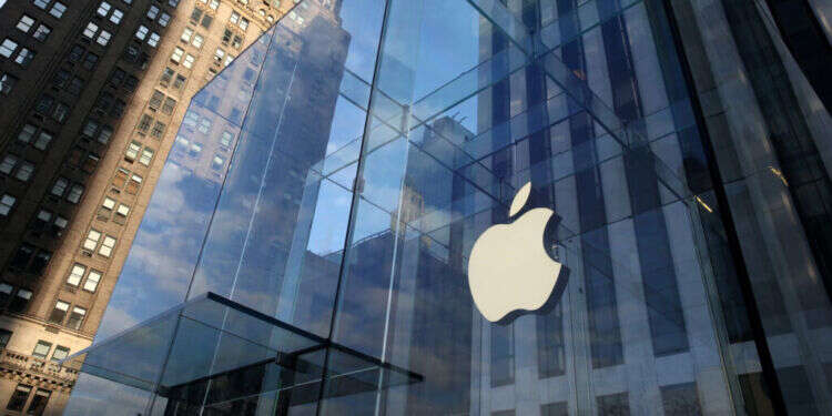 סטיב ג'ובס הכריז על המוצר שישנה את העולם – וטעה