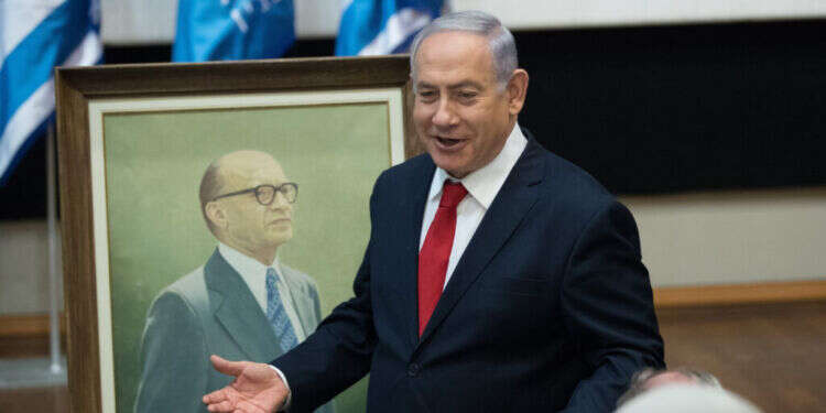 עשרות שנים של אופוזיציה מתגבשות לתחושת חוסר בעלות על המדינה גם כשמגיעים לשלטון. נתניהו. צילום: יונתן זינדל, פלאש 90 עשרות שנים של אופוזיציה מתגבשות לתחושת חוסר בעלות על המדינה גם כשמגיעים לשלטון. נתניהו. צילום: יונתן זינדל, פלאש 90