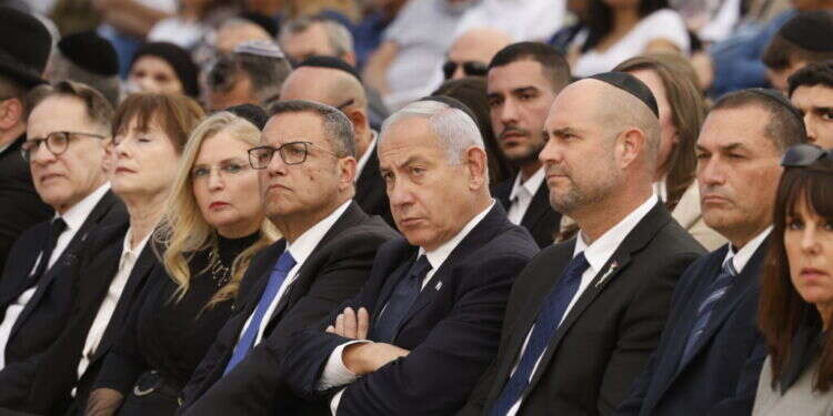 טקס זיכרון לחללי מערכות ישראל תשפ"ד 2024 בבית יד לבנים