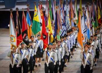 חיילי צה"ל בטקס המשואות ה75 למדינת ישראל, תשפ"ג 2023. צילום: יונתן סינדל - פלאש 90